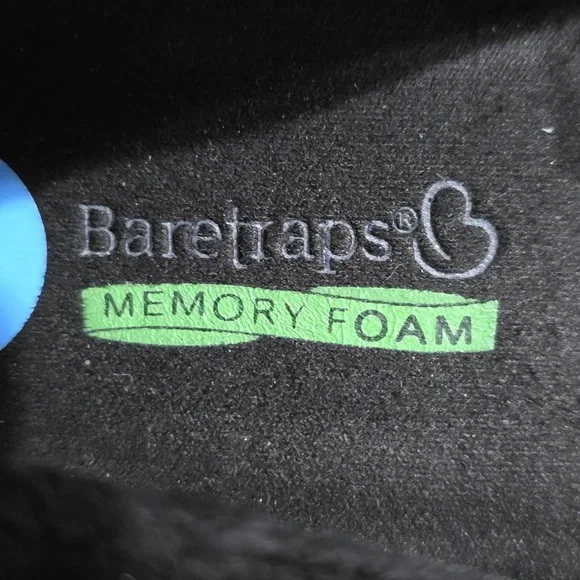 Gently used slip on Baretraps flats. - Picture 6 of 6